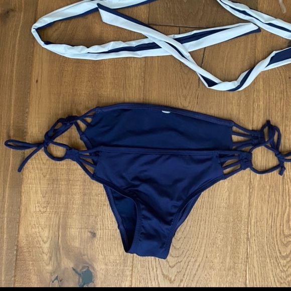 La Vie en Rose Bikini Bathing suit - Picture 2 of 4